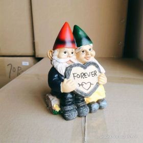 1pc Garden Gnome Couple Statue, Resin Couple In Love Gnome Ornamen, Statue For Micro Landscape Flowerpot Lawn Yard Garden Fish Tank Bonsai Decoration (Color: Gnome Couple)